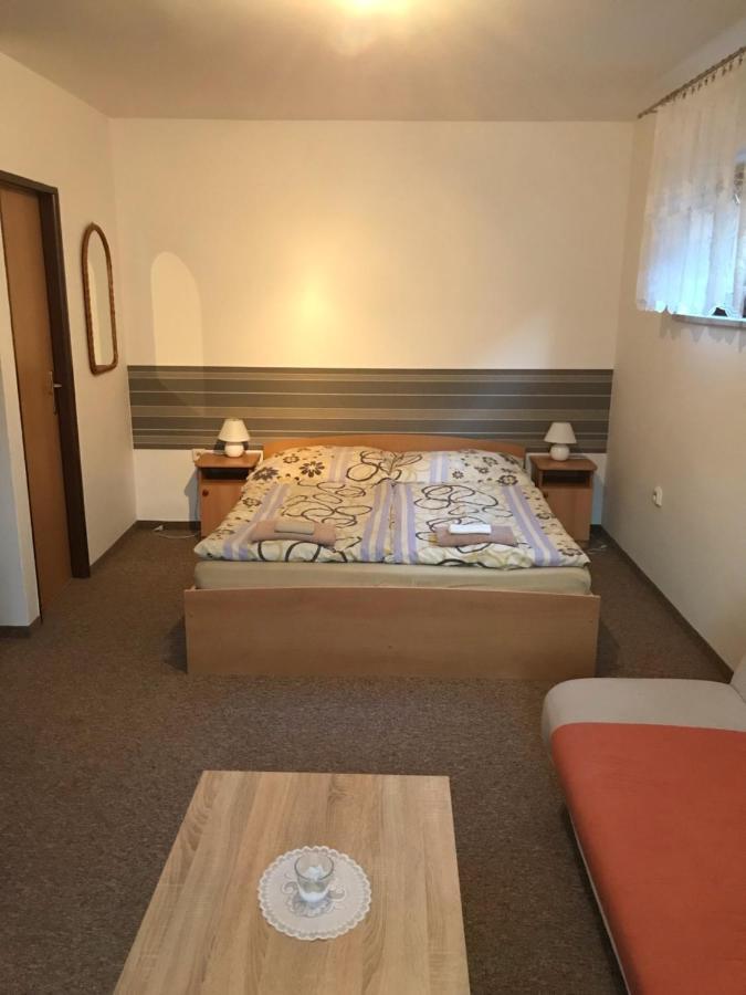 Apartmán Privat Magdalena Bešeňová Exteriér fotografie